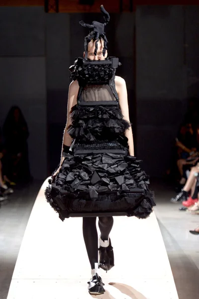 Look 12